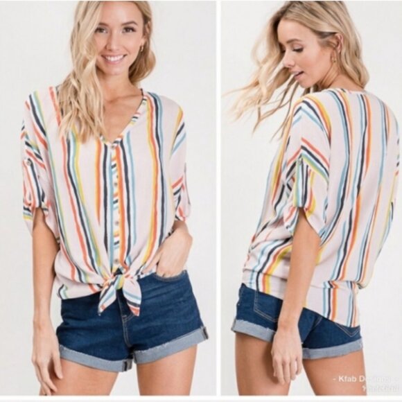 7th Ray Tops - NWOT 7th Ray Button Blouse Size S